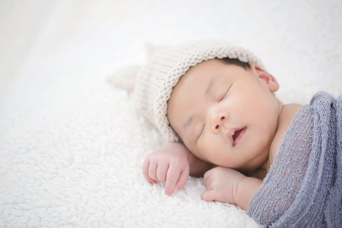 Newborn Diapers Overnight: What Parents Should Know