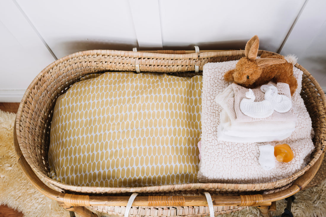 What Should You Keep in a Newborn Diaper Caddy?